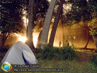 Foto Campamento en lago Huechulafquen (Santiago Gaudio)