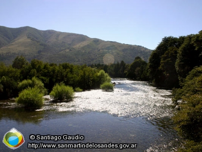 Foto Aguas del río Quilquihue (Santiago Gaudio)