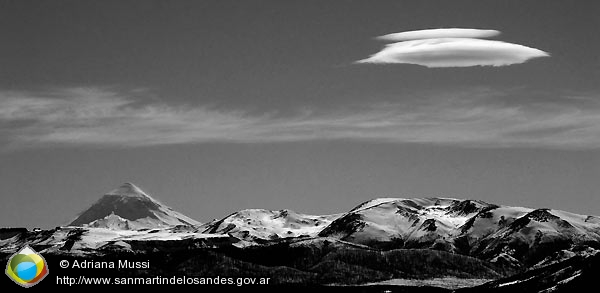 Foto Lanín en blanco y negro (Adriana Mussi)