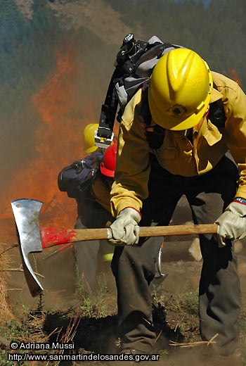 Foto Brigadista antiincendio (Adriana Mussi)