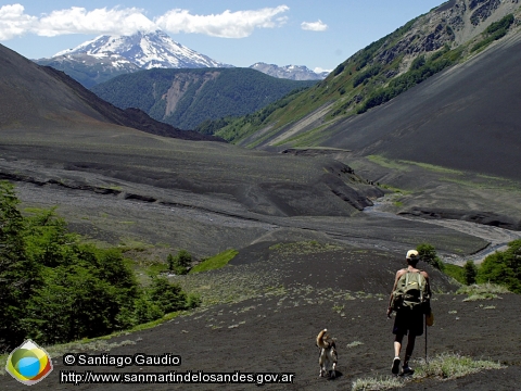 Fondo de Pantalla Caminata al volcán Huanquihue (Santiago Gaudio)