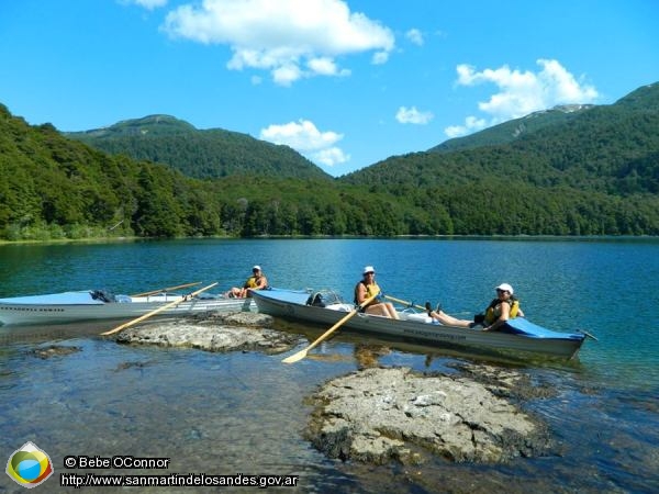 Foto Remo en lago Epulafquen (Bebe OConnor)