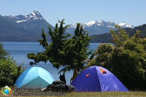 Foto Campamento a orillas del Lago (Santiago Gaudio)