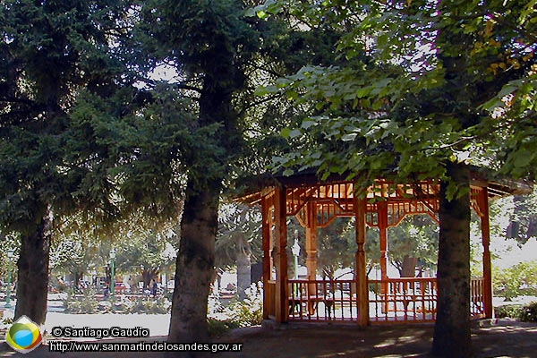 Foto Plaza Sarmiento (Santiago Gaudio)