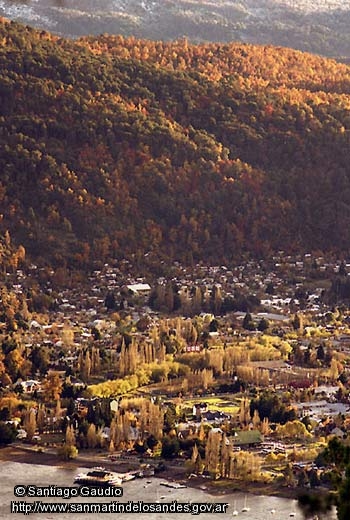 Foto Vista del pueblo en otoño (Santiago Gaudio)