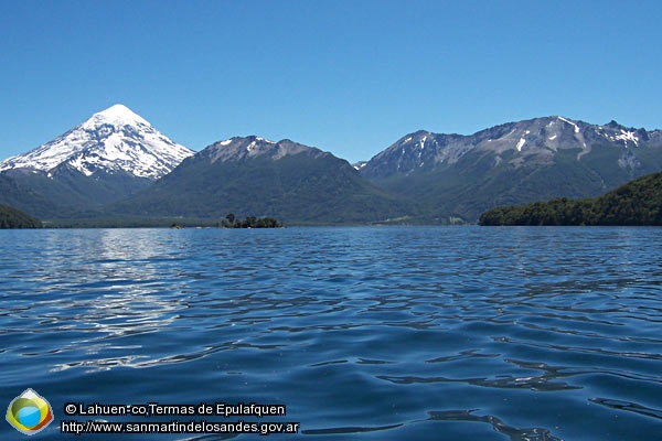 Foto Lago Huechulafquen (Lahuen-co,Termas de Epulafquen)