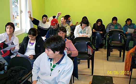 la atención telefónica, la gestión de disconformidades y a fomentar el trabajo en equipo la atención telefónica, la gestión de disconformidades y a fomentar el trabajo en equipo